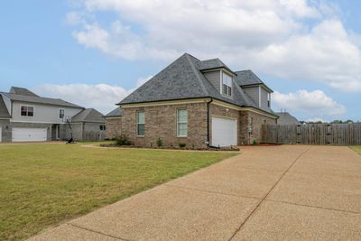 390 Burton Place Dr, House other with 5 bedrooms, 3 bathrooms and null parking in Oakland TN | Image 3