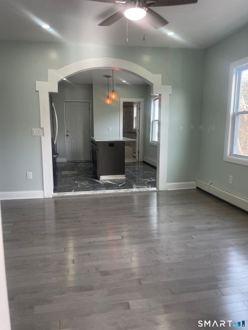 fl-3rd-176 Pearl St, Waterbury, CT, 06704-3347 | Card Image