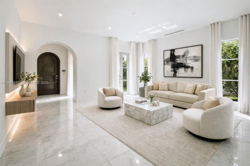 311-315 Santander Ave, Coral Gables, FL, 33134-6721 | Card Image