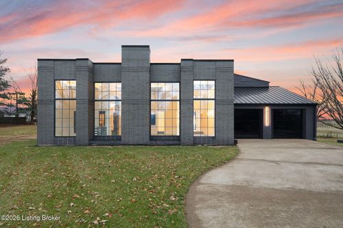 704 Hollow Trce, Shelbyville, KY, 40065-9632 | Card Image