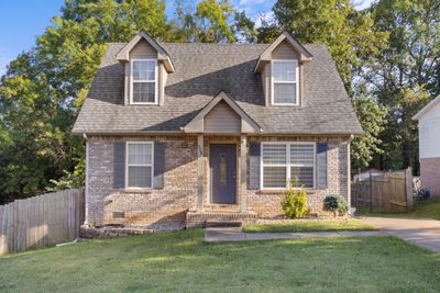 328 Donna Dr, House other with 3 bedrooms, 2 bathrooms and 2 parking in Clarksville TN | Image 1