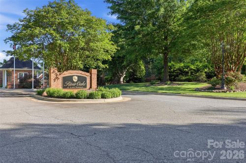 296 Broken Arrow Dr, Statesville, NC, 28677-9610 | Card Image