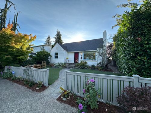 4839 36th Avenue Ne, Seattle, WA, 98105 | Card Image