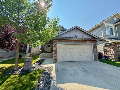 607 Montgomery Close Se, High River, AB, T1V0B7 | Card Image