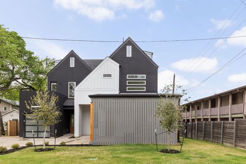 a-1402 Summit St, Austin, TX, 78741-2518 | Card Image