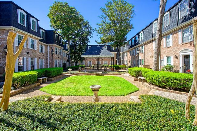 APT-610 - 351 N Post Oak Ln, Townhouse with 3 bedrooms, 2 bathrooms and null parking in Houston TX | Image 16