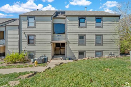 1300 Westbrooke St, Lawrence, KS, 66049-4047 | Card Image