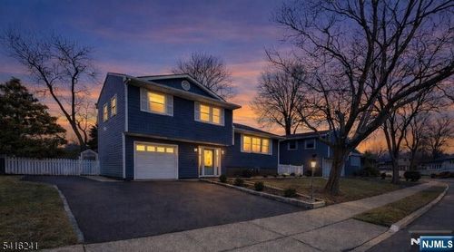 13 Moryan Rd, Edison, NJ, 08817-4132 | Card Image