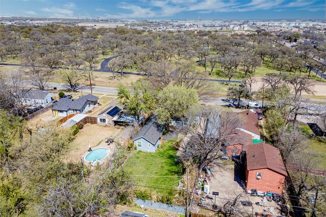 Large lot | Image 38