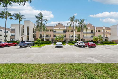 302-7468 Fairfax Dr, Tamarac, FL, 33321-4331 | Card Image