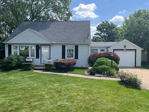 334 Grandview Avenue Nw, Canton, OH, 44708 | Card Image
