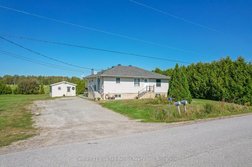 781 Lalande Rd, Sturgeon Falls, ON, P2B2V3 | Card Image