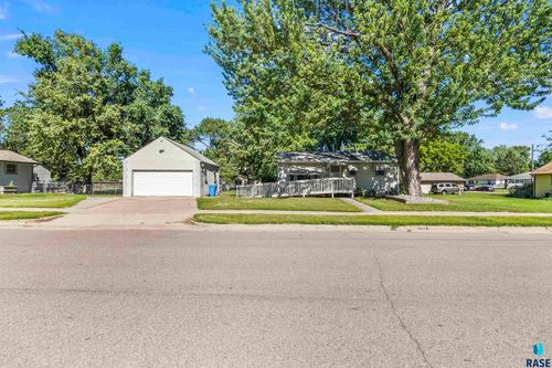1708 N Mable Ave, Sioux Falls, SD, 57103-0204 | Card Image