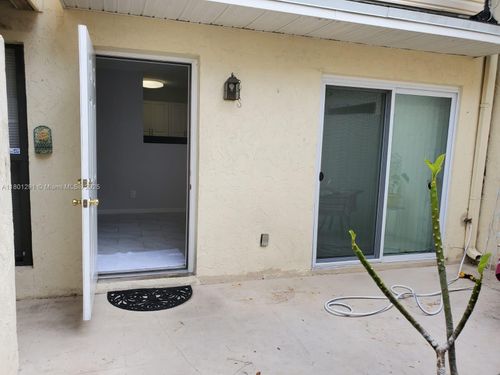 n102-637 Executive Center Dr, West Palm Beach, FL, 33401-4992 | Card Image
