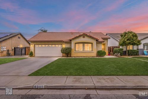4301 Pacific Grove Ct, Bakersfield, CA, 93312-6618 | Card Image