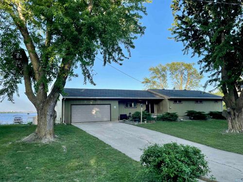 1113 Emerald Dr, Storm Lake, IA, 50588-2726 | Card Image