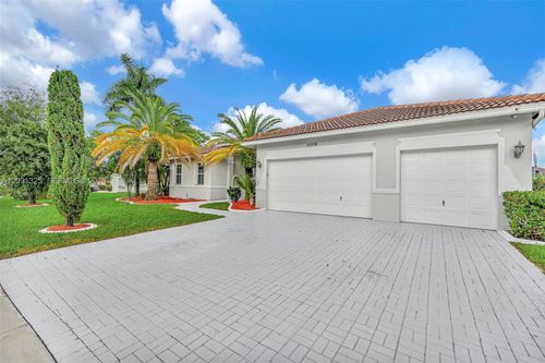 15976 Sw 4th St, Pembroke Pines, FL, 33027-1156 | Card Image