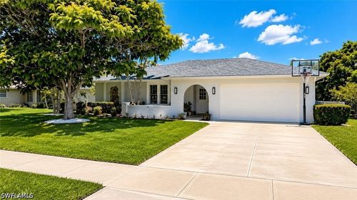 1089 Nottingham Dr, NAPLES, FL, 34109-1653 | Card Image
