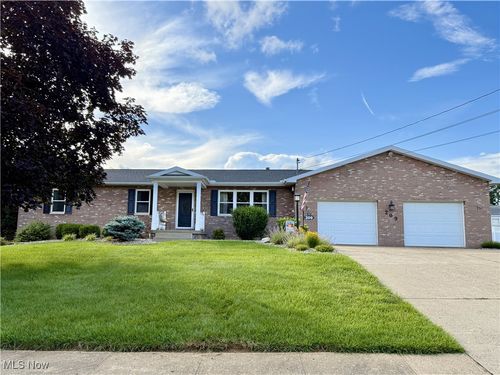 209 Flintwood Dr, Marietta, OH, 45750-9359 | Card Image