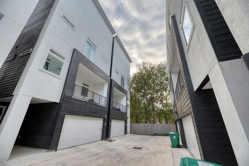 507 Schweikhardt St, Houston, TX, 77020-7726 | Card Image