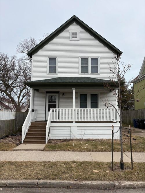 233 Frank Ave, RACINE, WI, 53404-3403 | Card Image