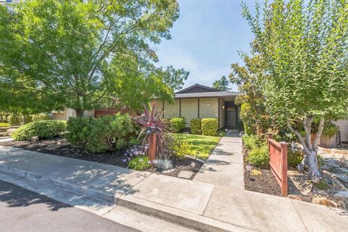 812 Luz Ct, Danville, CA, 94526-3543 | Card Image