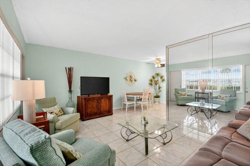 b-105-5203 Ne 24th Ter, Fort Lauderdale, FL, 33308-3900 | Card Image