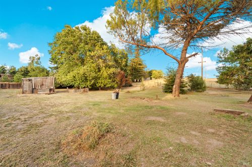400 Bannon Ln, Penngrove, CA, 94951-9712 | Card Image