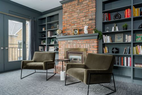300-420 N Service Rd E, Oakville, ON, L6H5R2 | Card Image