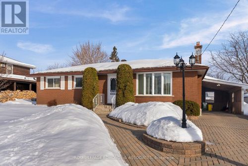 395 Chamberlain Street, Pembroke, ON, K8A2N3 | Card Image