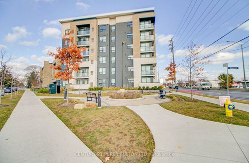 501-1 Falaise Rd, Scarborough, ON, M1E0B9 | Card Image