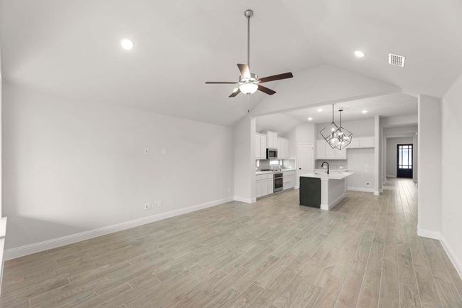 07_625 Brazos, Van Alstyne | Image 7