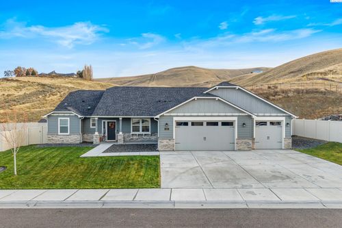 234 Ladera St, Prosser, WA, 99350-5048 | Card Image