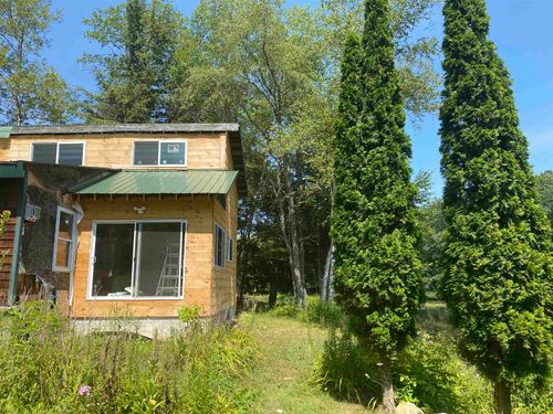 696 Route 100 N, Ludlow, VT, 05149-9482 | Card Image