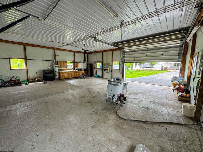 5698 Morgantown Pike, Home with 4 bedrooms, 2 bathrooms and 3 parking in Belington WV | Image 9