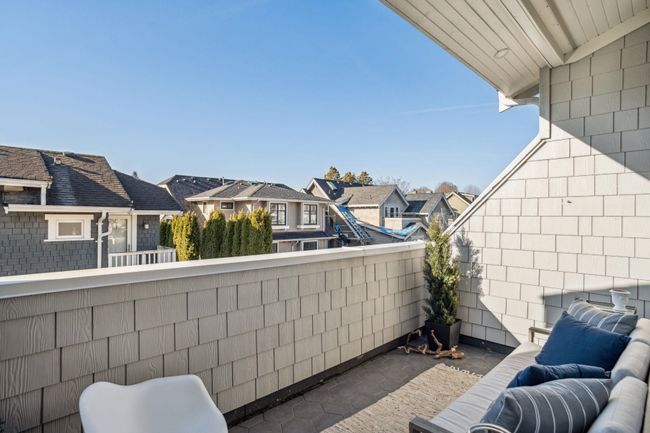 2325 Larch Street, Townhouse with 2 bedrooms, 1 bathrooms and null parking in West Vancouver BC | Image 15