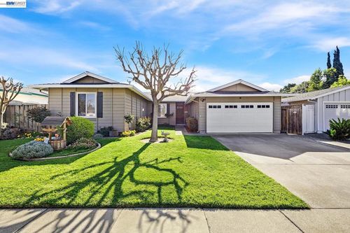 3623 Sutton Loop, Fremont, CA, 94536 | Card Image