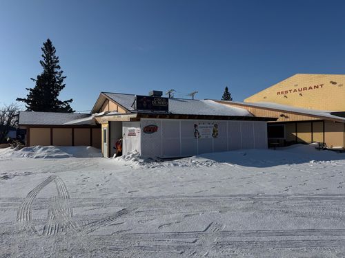 806 3rd St Nw, Roseau, MN, 56751-1905 | Card Image