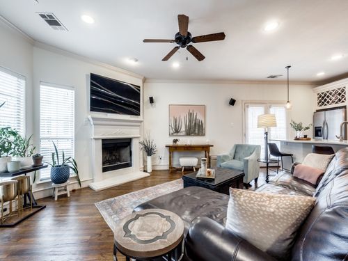 12-1910 Hope St, Dallas, TX, 75206-7455 | Card Image