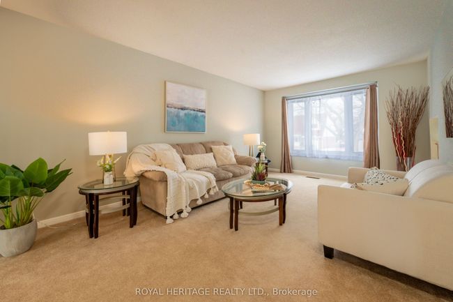 28 Renfield Cres, House other with 3 bedrooms, 3 bathrooms and 2 parking in Whitby ON | Image 18