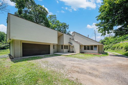 36680 Howard Rd, Farmington Hills, MI, 48331-3573 | Card Image