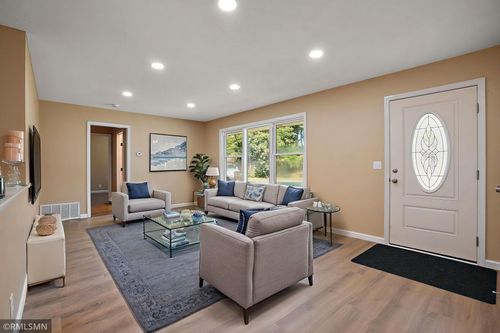 7961 59th Ave N, New Hope, MN, 55428-2762 | Card Image