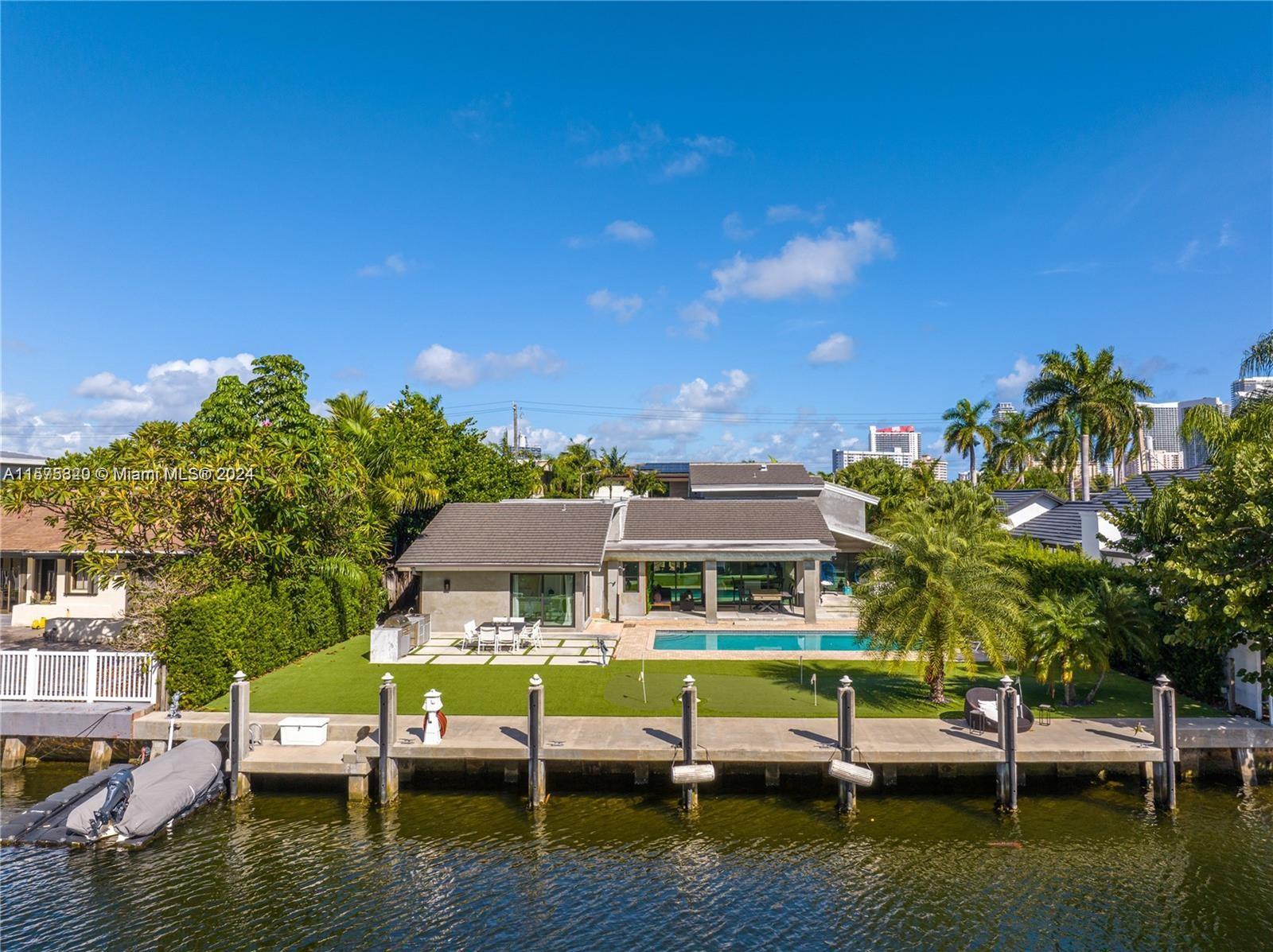 Holiday Dr, Hallandale Beach, FL 33009