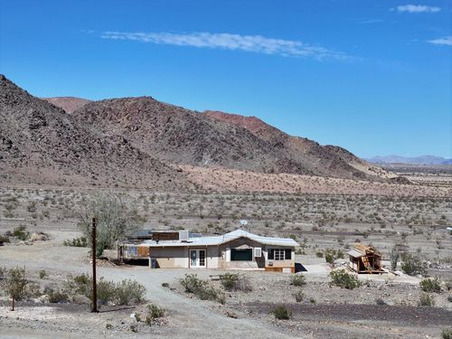 68424 Bellerue Rd, 29 Palms, CA, 92277-6420 | Card Image