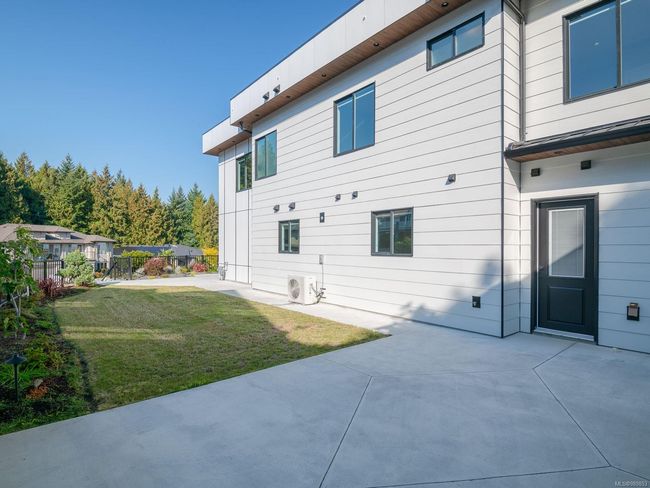 Suite Entry | Image 10