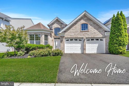 69 Aristotle Way, EAST WINDSOR, NJ, 08512-2555 | Card Image