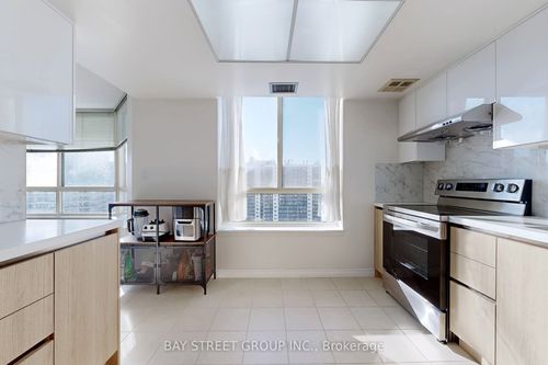 1708-275 Bamburgh Cir, Scarborough, ON, M1W3X4 | Card Image