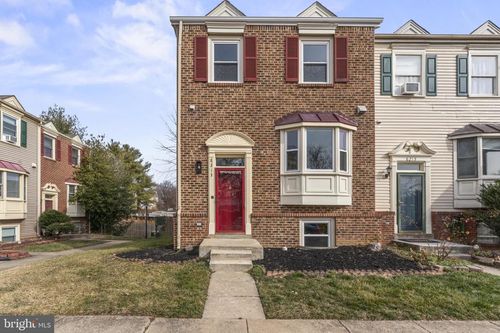 8213 Roxbury Dr, ALEXANDRIA, VA, 22309-3727 | Card Image