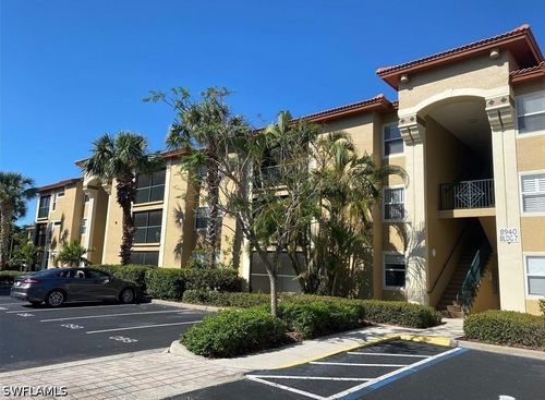 627-8930 Colonnades Ct, BONITA SPRINGS, FL, 34135-7860 | Card Image