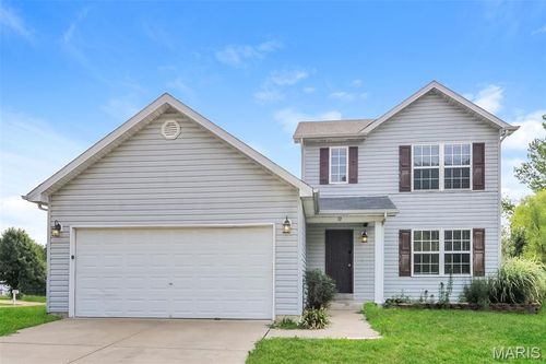 32 Great Owls Way, Winfield, MO, 63389-3357 | Card Image